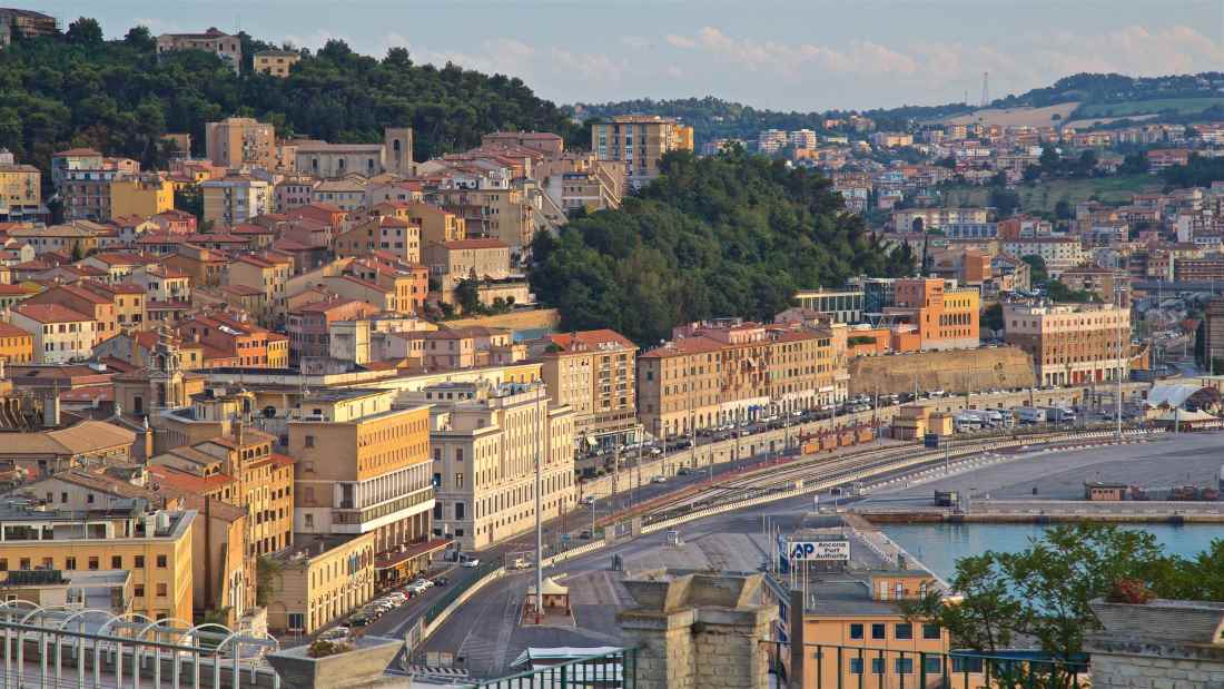 Concorsi Comune di Ancona 2024 – bandi per 27 diplomati e laureati
