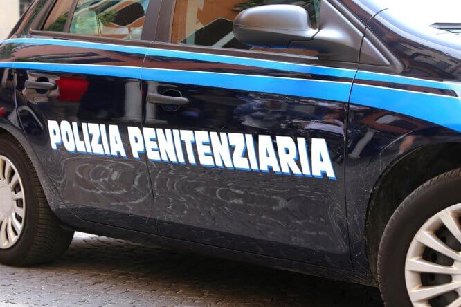 Immagine in evidenza dell'articolo: Concorso Polizia Penitenziaria 2024 – Bando per 2568 Allievi Agenti