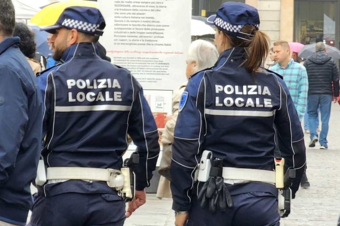 Immagine in evidenza dell'articolo: Concorso Comune di Ladispoli 2024 per 6 Agenti di Polizia Locale