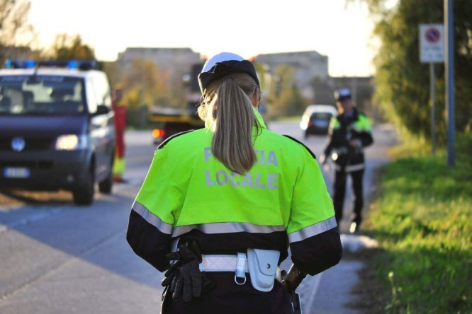 Immagine in evidenza dell'articolo: Concorso Unione Terra di Mezzo 2024 per Agenti di Polizia Locale