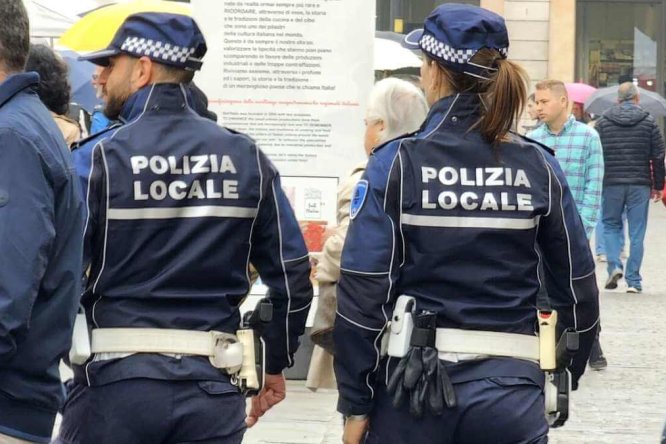 Immagine in evidenza dell'articolo: Concorso 6 Istruttori di Polizia Locale in Calabria