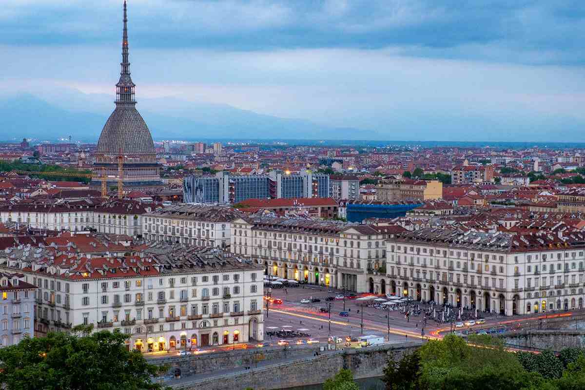 Immagine in evidenza dell'articolo: Concorsi Azienda Zero Piemonte: bandi per 126 diplomati e laureati