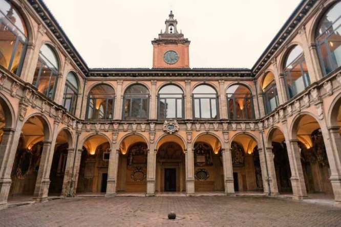 Immagine in evidenza dell'articolo: Concorsi Università Bologna 2024: bandi per 6 Collaboratori