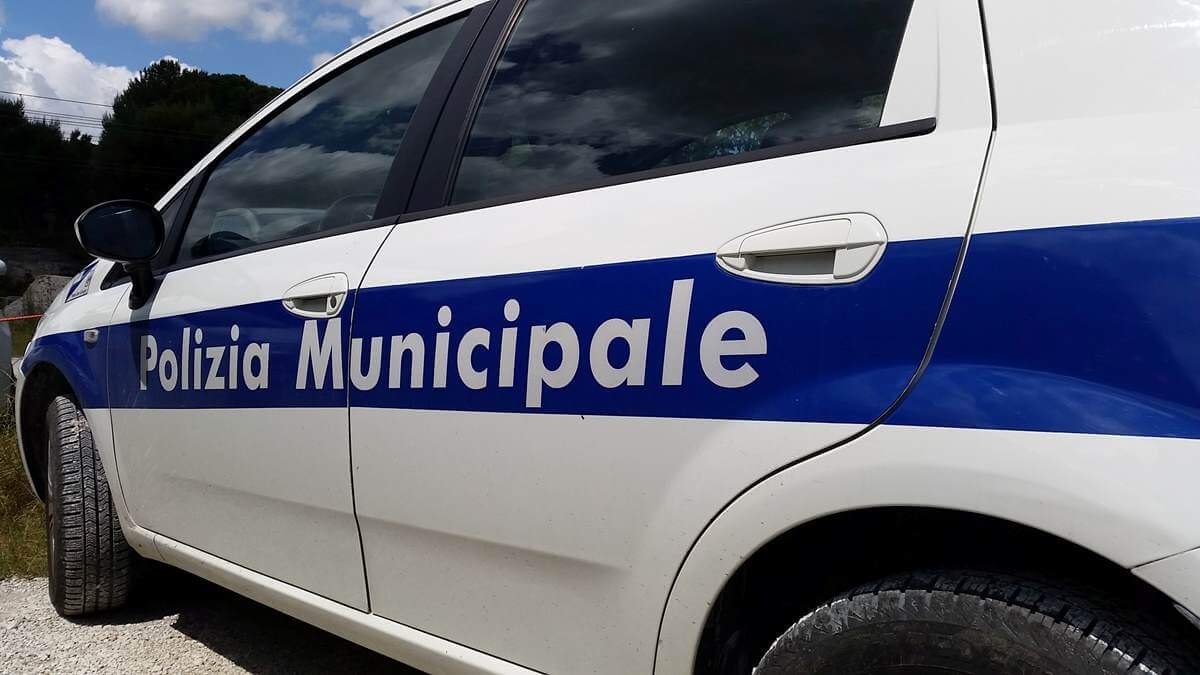 Immagine in evidenza dell'articolo: Concorso Provincia di Crotone: bando per 3 Agenti di Polizia Locale