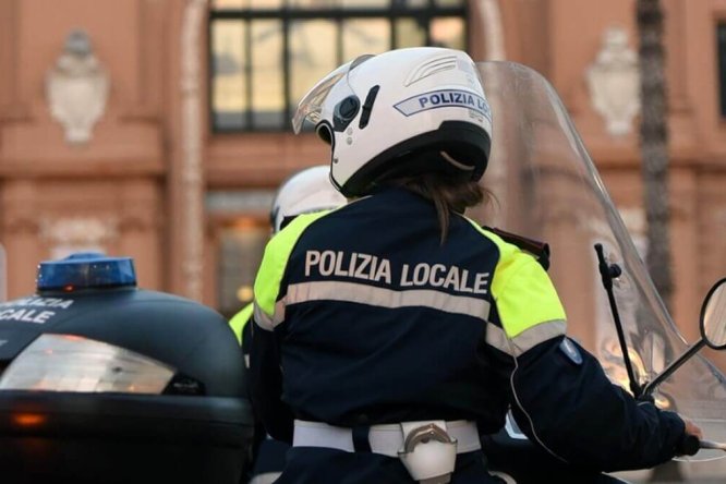 Immagine in evidenza dell'articolo: Concorso Vigili urbani Avellino: bando per 3 diplomati