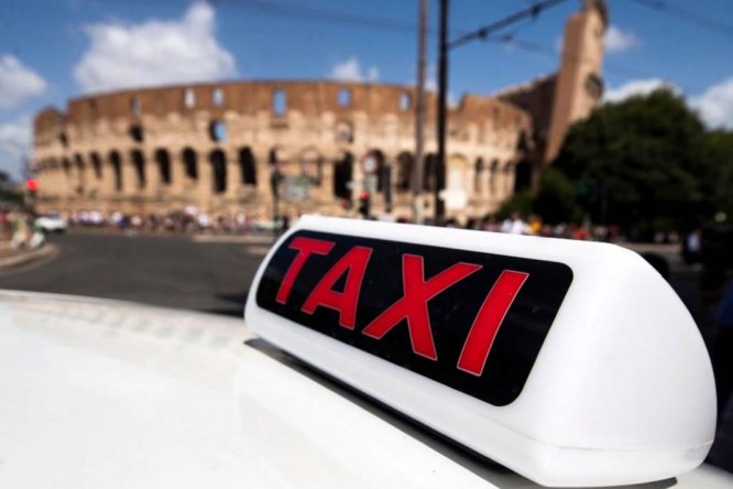 Immagine in evidenza dell'articolo: Bando 1000 nuove licenze taxi Roma Capitale 2024