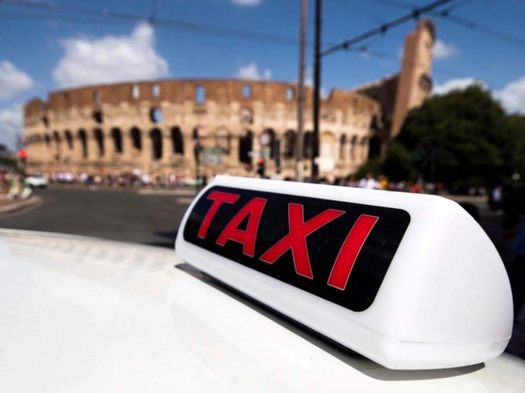 Immagine in evidenza dell'articolo: Bando 1000 nuove licenze taxi Roma Capitale 2024