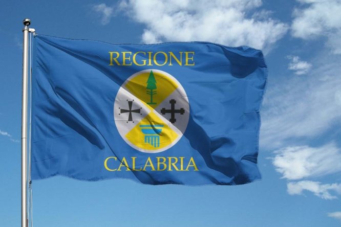 Immagine in evidenza dell'articolo: Concorso Autisti Regione Calabria: bando per 6 unità a tempo indeterminato