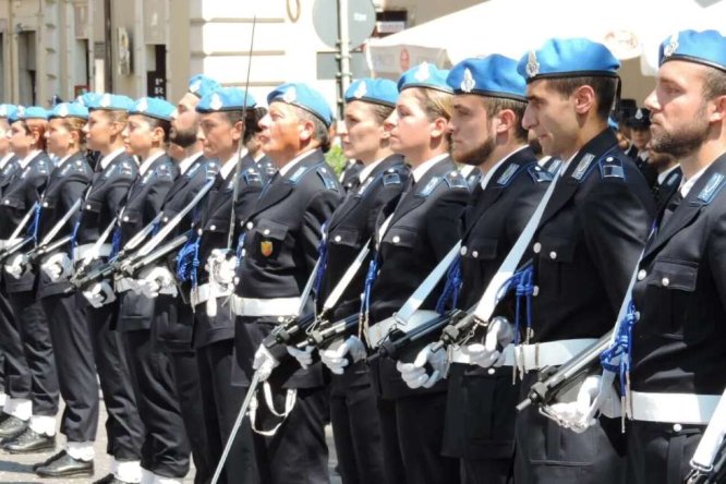 Immagine in evidenza dell'articolo: Concorso Polizia Penitenziaria 2025 – Bando per 3246 Allievi Agenti