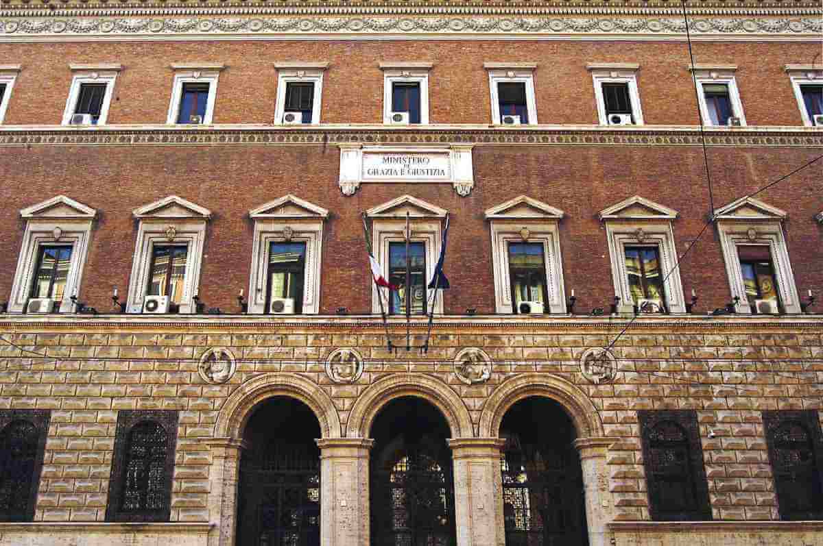 Dirigenti di II fascia del Ministero della Giustizia: Ruoli e Compensi