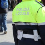 Immagine in evidenza dell'articolo: Concorso Polizia Locale Pozzuoli 2025: ruolo e stipendio