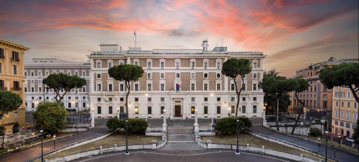 Immagine in evidenza dell'articolo: Concorsi Ministero dell’Interno 2025: in arrivo 3880 nuove assunzioni