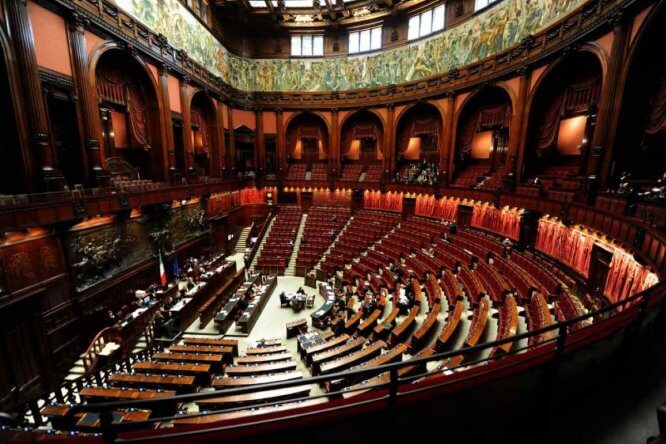Immagine in evidenza dell'articolo: Concorso Camera dei Deputati 2025: bando per 65 Segretari parlamentari