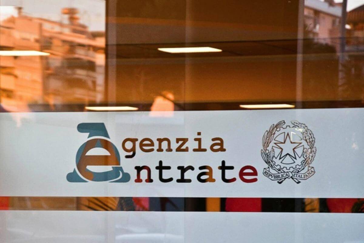 Immagine in evidenza dell'articolo: Concorso Funzionari tecnici Agenzia Entrate, per 250 laureati a tempo indeterminato