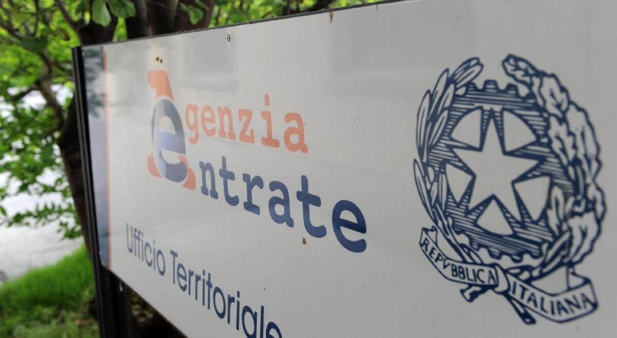 Immagine in evidenza dell'articolo: Selezione Agenzia Entrate Napoli, per 7 Operatori Addetti all’Archivio (categorie protette)