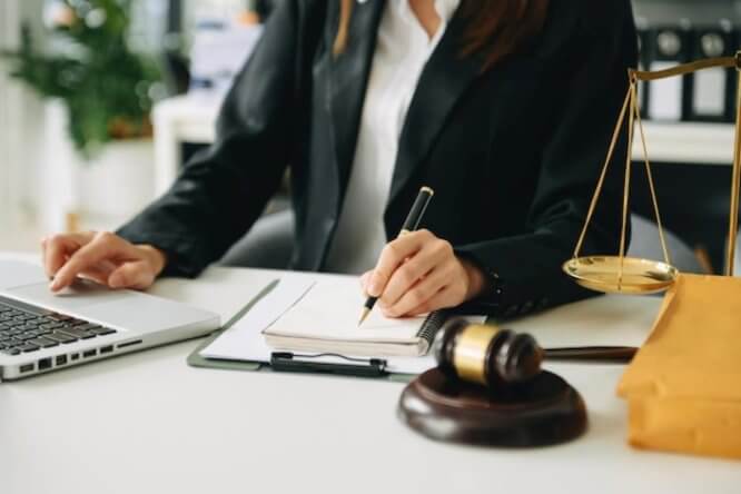 Immagine in evidenza dell'articolo: Come diventare Magistrato – La guida