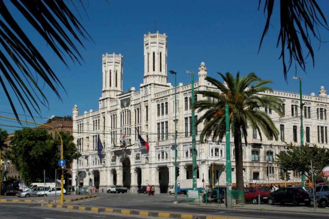 Immagine in evidenza dell'articolo: Concorsi Comune di Cagliari, per 112 Istruttori Amministrativi e Geometri