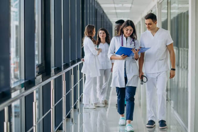 Immagine in evidenza dell'articolo: Concorso Infermieri Brescia: 50 posti all’ASST Spedali Civili a tempo indeterminato