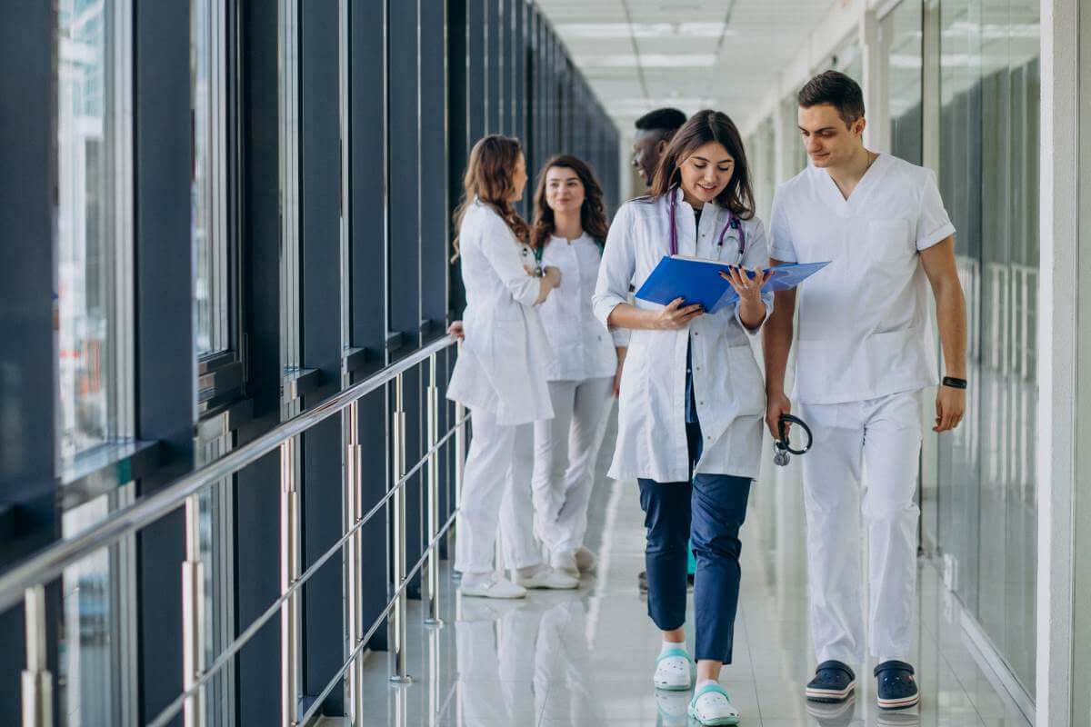 Immagine in evidenza dell'articolo: Concorso Infermieri Brescia: 50 posti all’ASST Spedali Civili a tempo indeterminato
