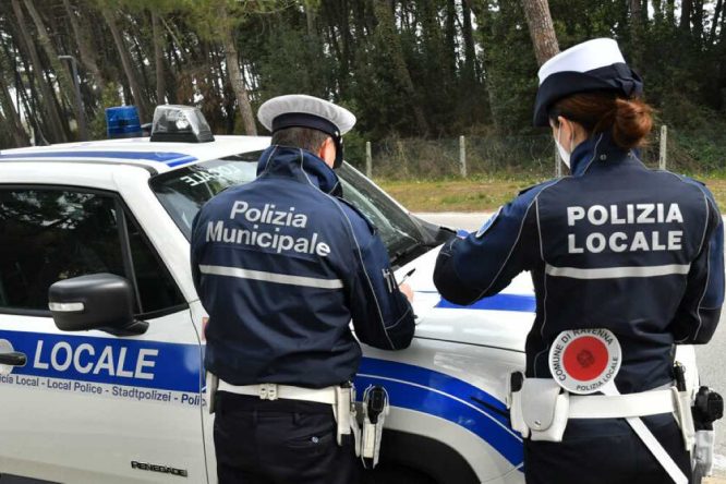 Immagine in evidenza dell'articolo: Concorso Comune di Grosseto: 4 posti per Agenti di Polizia Municipale