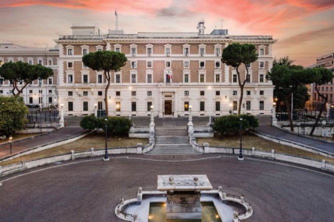 Immagine in evidenza dell'articolo: Concorso Ministero dell’Interno per Assistenti: in arrivo 220 assunzioni per diplomati