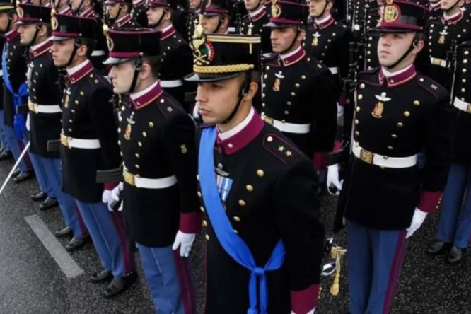 Immagine in evidenza dell'articolo: Concorso Ufficiali e Sottotenenti Esercito Italiano – Bando per 47 unità in ruolo speciale