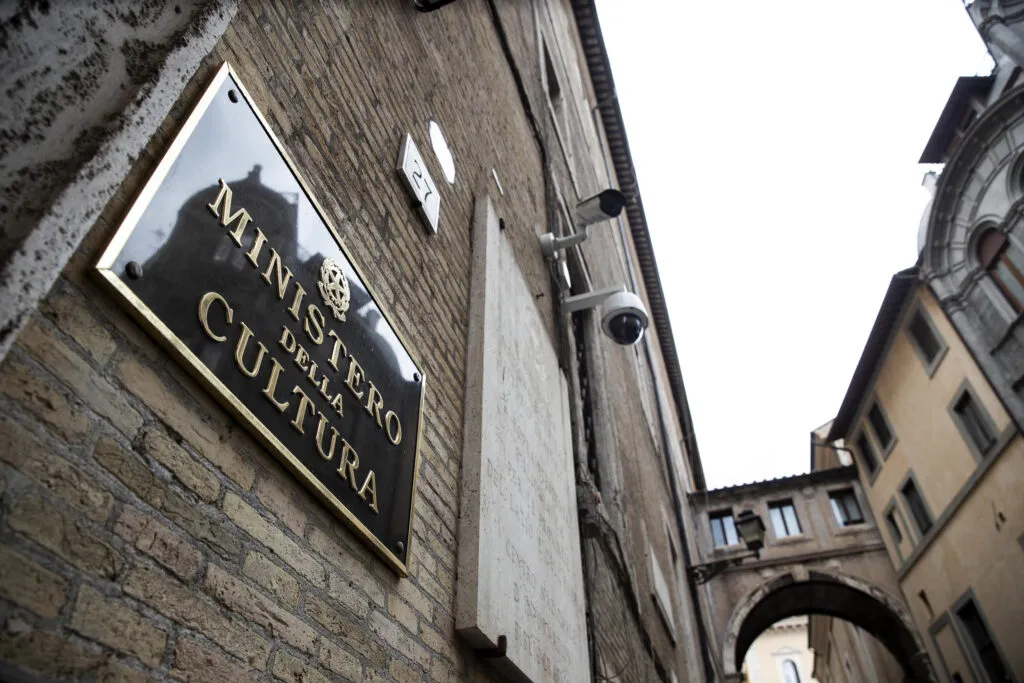 Immagine in evidenza dell'articolo: Concorso Ministero della Cultura Funzionari: ruolo e stipendio