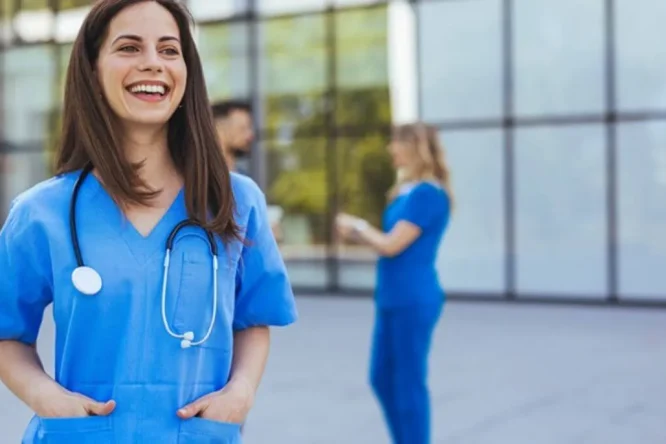 Immagine in evidenza dell'articolo: Concorso ASST Sette Laghi: bando per 100 Infermieri a tempo indeterminato