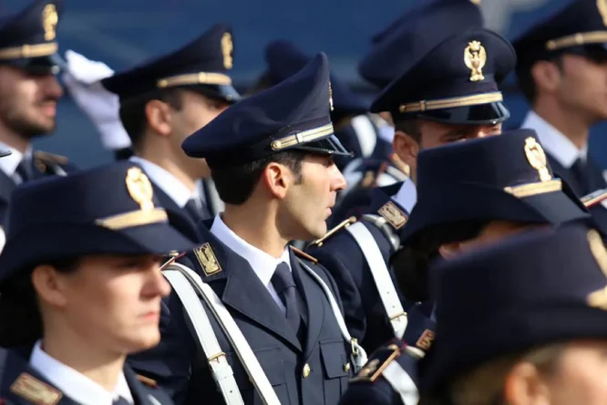 Immagine in evidenza dell'articolo: Concorso Polizia di Stato 2026 – Bando per 1000 Allievi Vice Ispettori