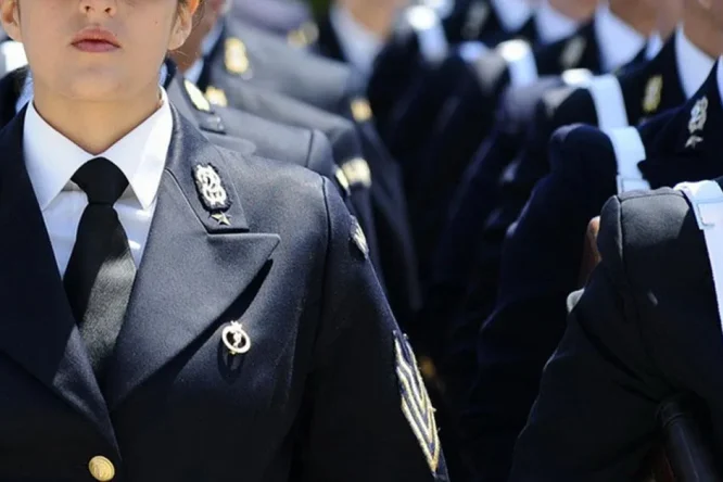 Immagine in evidenza dell'articolo: Concorso Ufficiali Marina Militare: 18 posti per laureati a nomina diretta