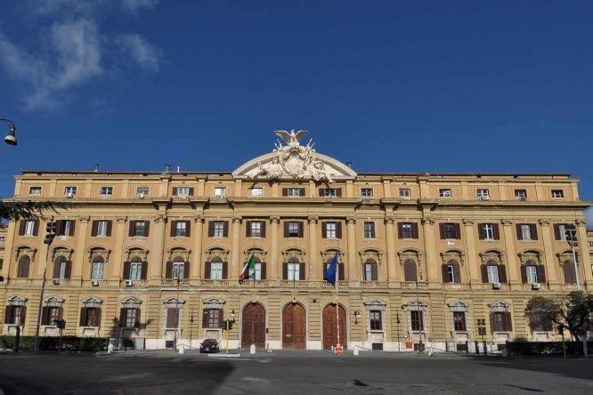 Immagine in evidenza dell'articolo: Concorso Ministero Economia 2026: 15 posti per diplomati e laureati