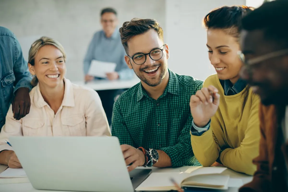 Immagine in evidenza dell'articolo: Concorsi pubblici per diplomati: conviene davvero partecipare?