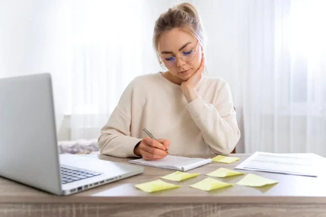 Immagine in evidenza dell'articolo: È possibile vincere un concorso lavorando a tempo pieno?